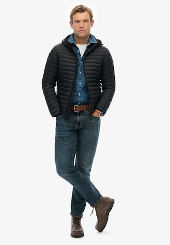 Veste mi-saison 'Fuji Lite' Superdry en bleu