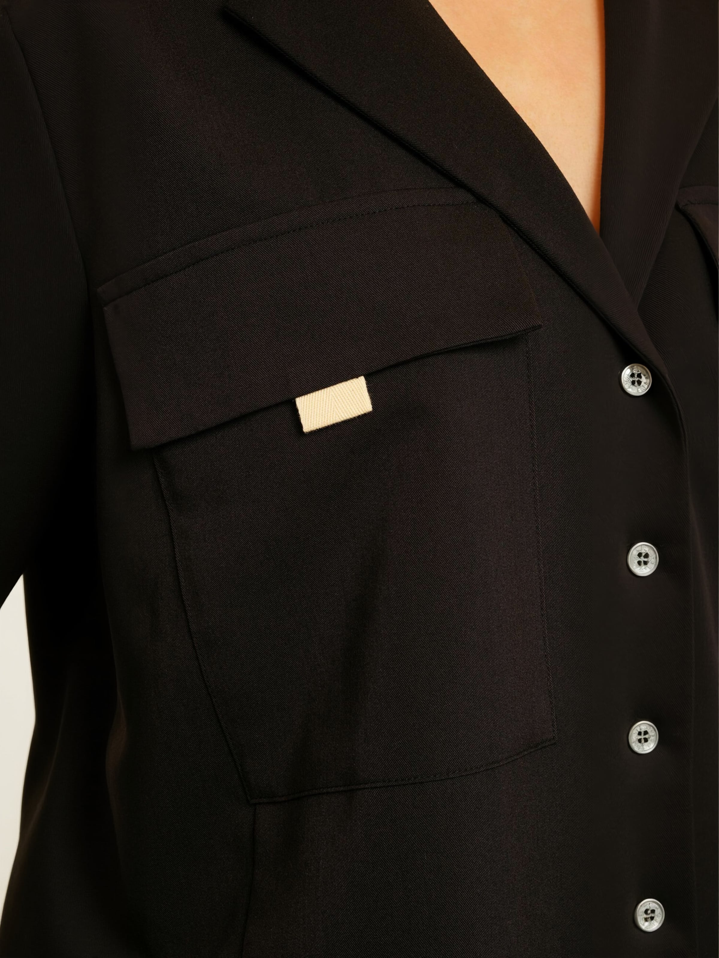 Haut ' PANNA ' Liberte Essentiel en noir