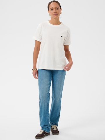 Tricou 'KAHeart' de la Kaffe pe alb