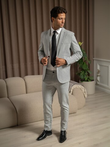 TEESHOPPEN Regular Trousers ' Performance ' in Grey: front