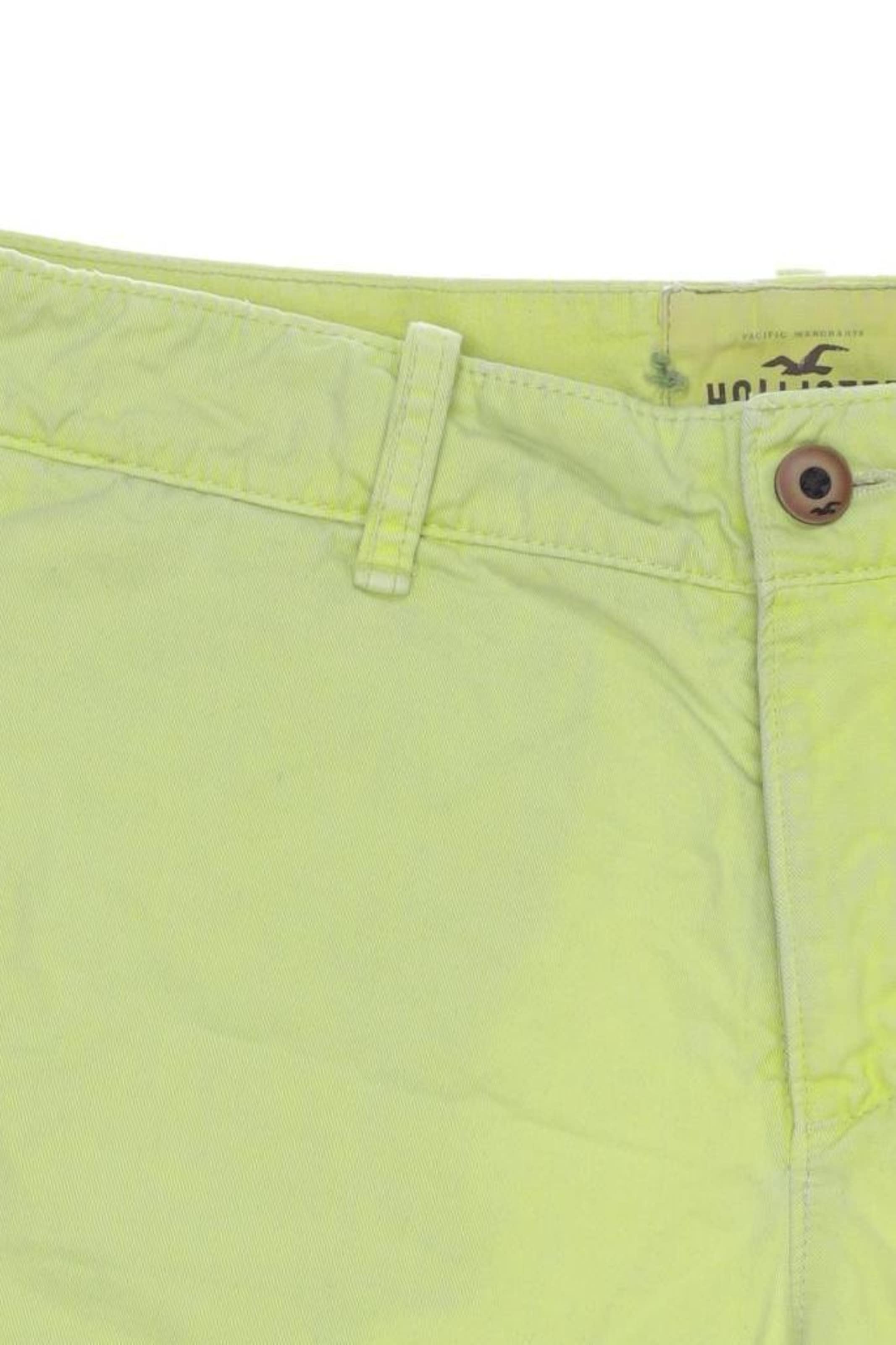 HOLLISTER Shorts in XL in Yellow