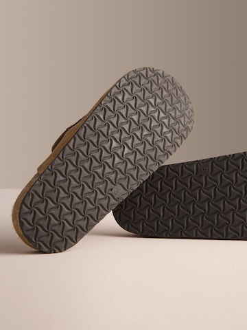 Pantoufle Next en gris