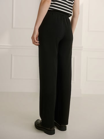 Guido Maria Kretschmer Women Loose fit Pants in Black