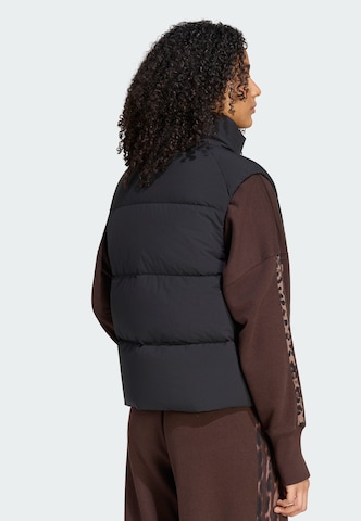 Gilet 'Helionic' di ADIDAS SPORTSWEAR in nero