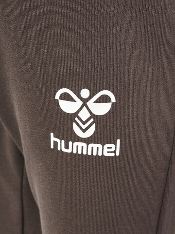 Hummel Tapered Bukser 'APPLE' i brun