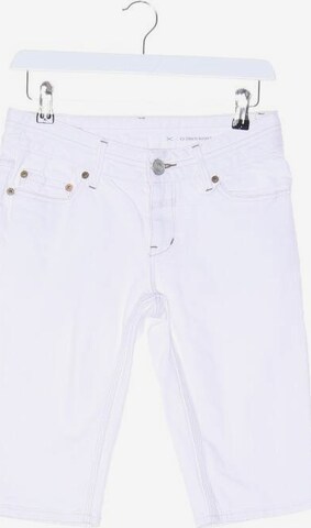 Closed Shorts in S in White: front