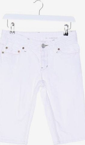 Closed Shorts in S in White: front