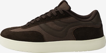 Chaussure à lacets LLOYD en marron : devant