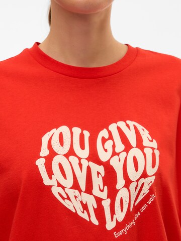 T-shirt 'VALERIE CATY' VERO MODA en rouge