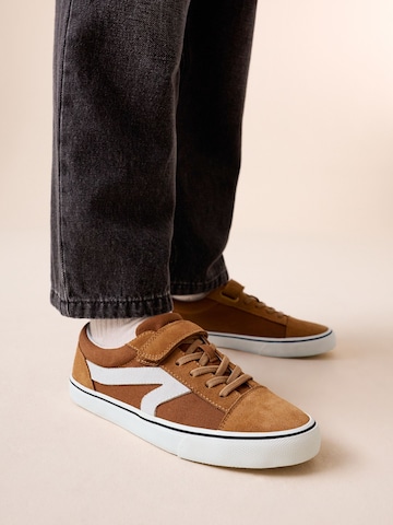 Next Кроссовки в Коричневый