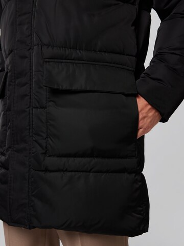TRAPP Between-Seasons Coat 'Alex' in Black