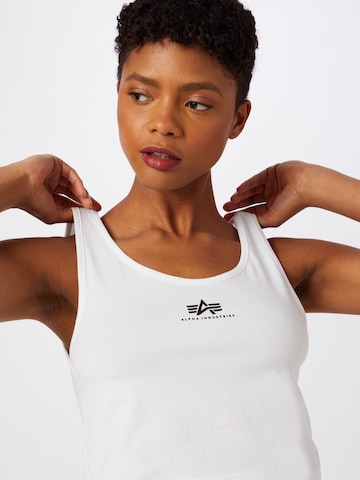 Top de la ALPHA INDUSTRIES pe alb