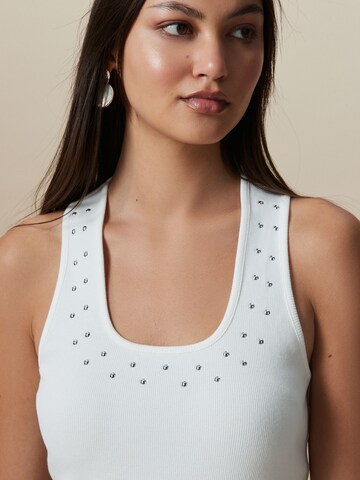 NextTop - bijela boja