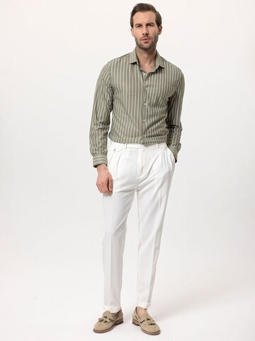Antioch Regular fit Button Up Shirt in Green