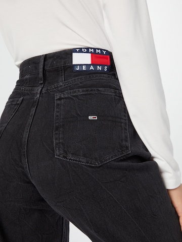 Tommy Jeans Tapered Jeans in Black