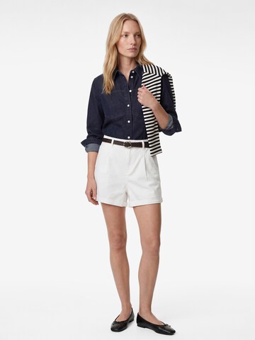 Koton Loose fit Pleat-front trousers in White: front