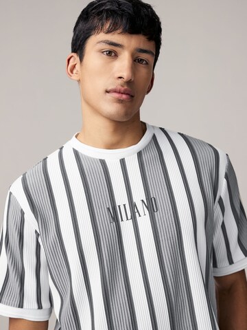 Next Shirt in Grey