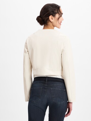 Veste mi-saison ' Lonneke ' Marie Lund en blanc