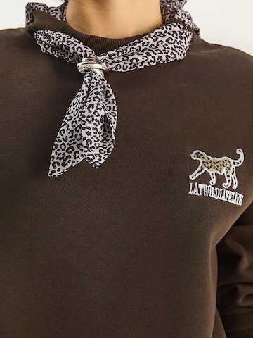 Bianco Lucci Sweatshirt in Brown