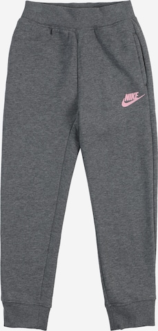 Nike Sportswear - Tapered Calças 'CLUB FLEECE' em cinzento: frente