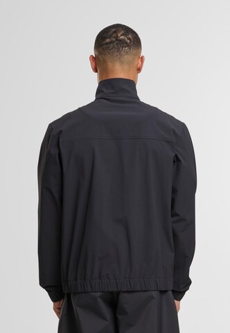 HALO Übergangsjacke in Schwarz