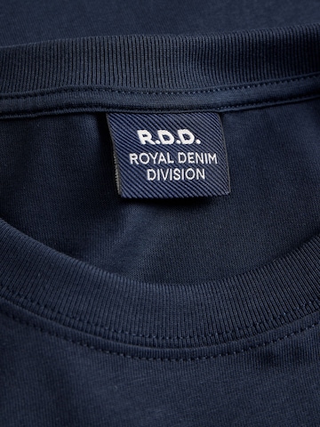 R.D.D. ROYAL DENIM DIVISION Bluser & t-shirts i blå