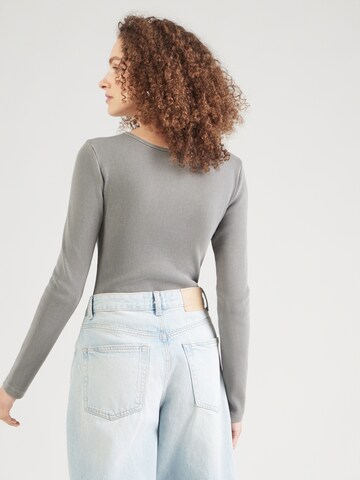 ADIDAS ORIGINALS Košeľové body 'Essentials' - Sivá