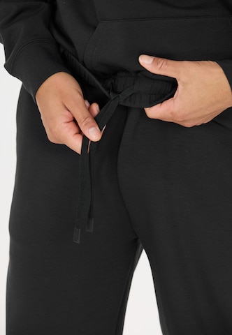 Virtus Loose fit Sports trousers 'Taro V2' in Black