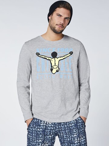 Sweat-shirt CHIEMSEE en gris : devant