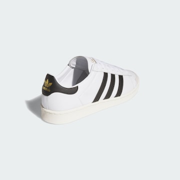 ADIDAS ORIGINALS - Sapatilhas baixas 'Jabbar' em branco