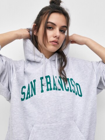 Pull&Bear Sweatshirt in Grau