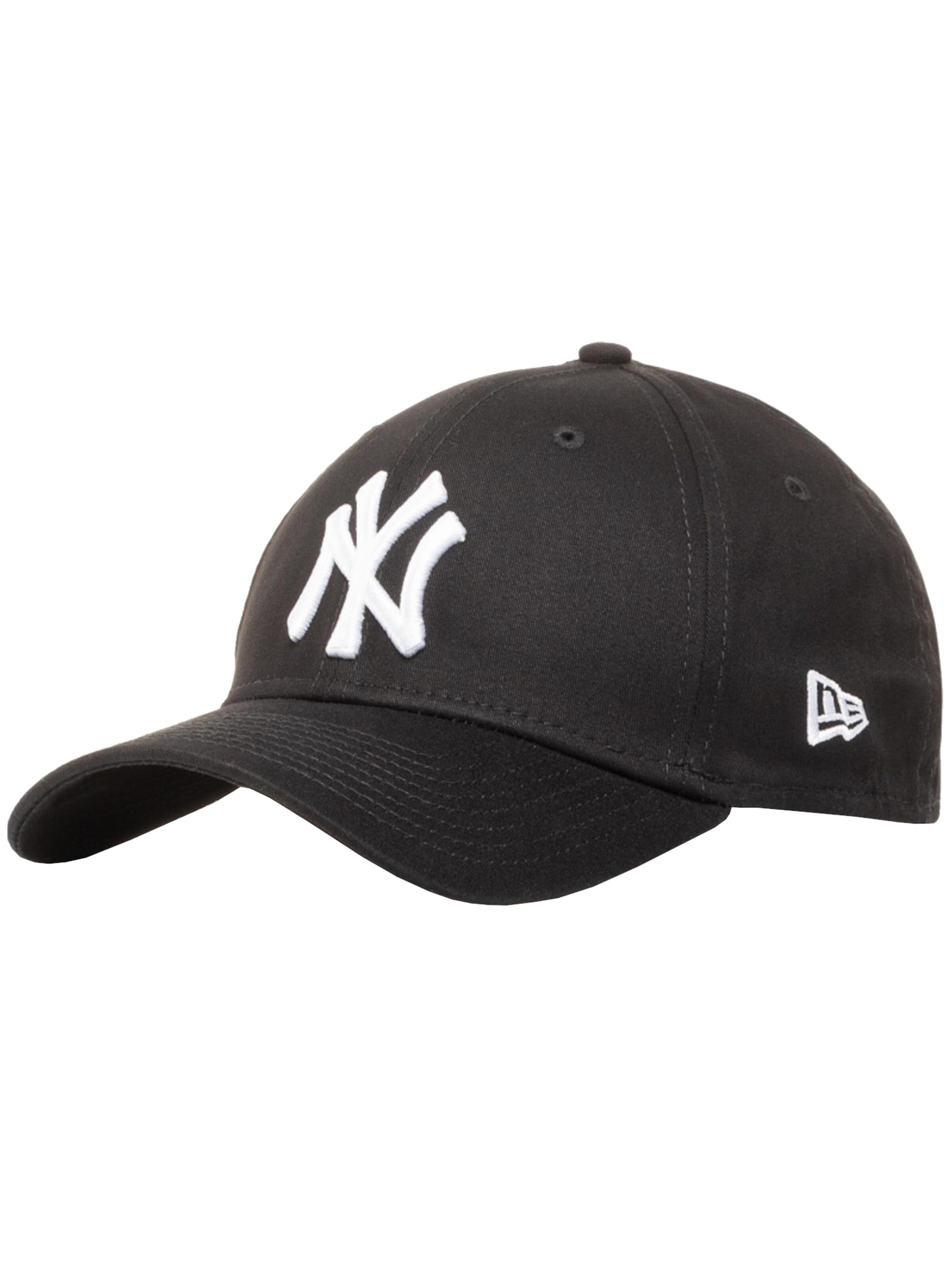 NEW ERA Cap 'New Era 39THIRTY Classic New York Yankees MLB' in Black: front
