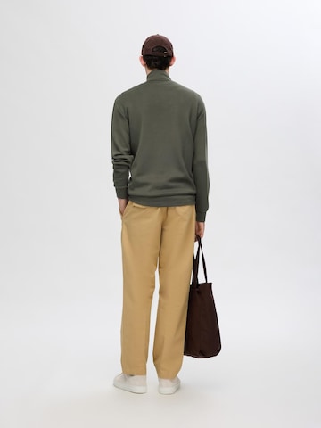 SELECTED HOMME Sweatshirt in Green
