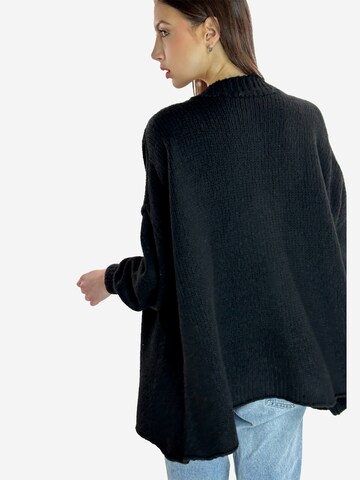 Elara Strickjacke in Schwarz