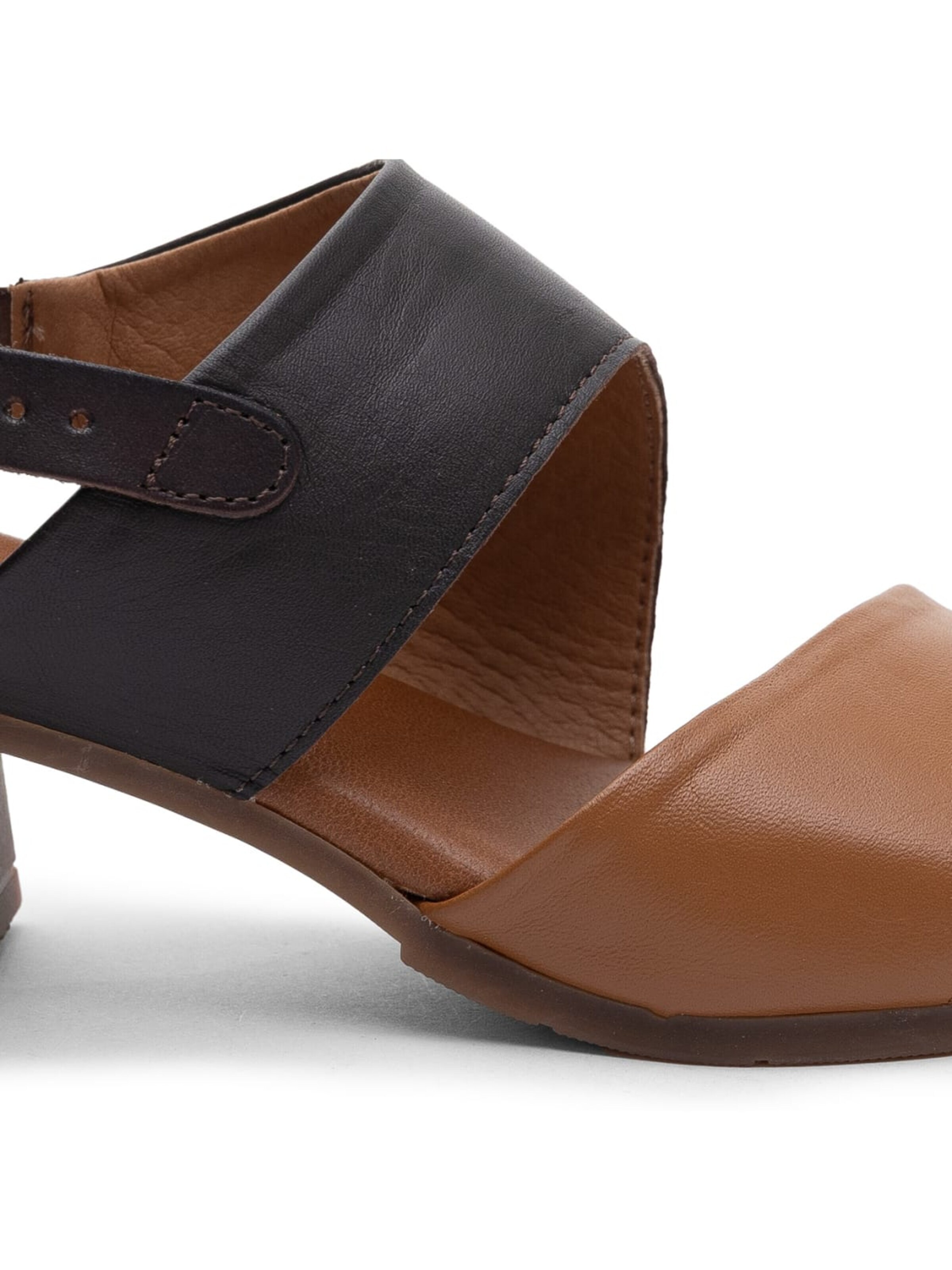Maciejka Sandal in Brown