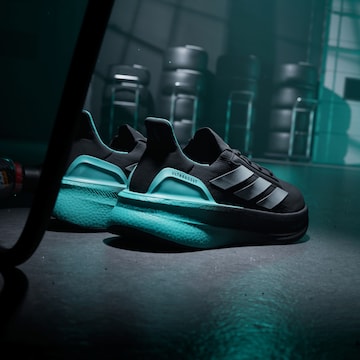 ADIDAS PERFORMANCE - Sapatilha de corrida 'Ultraboost 5 Mercedes AMG Petronas F1 Team' em preto