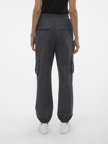 VERO MODA Loose fit Cargo Pants 'KIMBERLY' in Grey