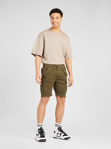 ALPHA INDUSTRIES Regular Cargo Pants 'Airman' in Green