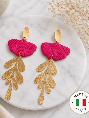 Cercei 'Cercei Handmade CASSIA – Argilă Polimerică cu Finisaj AUR 14K PVD' de la Duestelle Italia pe roz