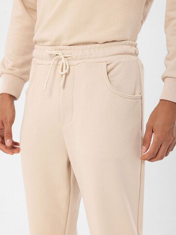 Antioch Regular Trousers in Beige