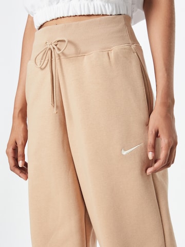 Regular Pantaloni de la Nike Sportswear pe bej