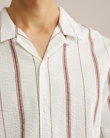 Coupe regular Chemise WE Fashion en blanc