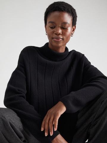 Sisley Sweater in Black