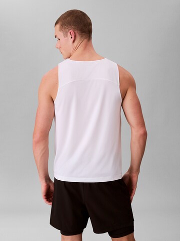 T-Shirt Calvin Klein en blanc