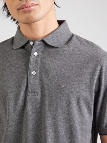 Tricou de la Hackett London pe gri