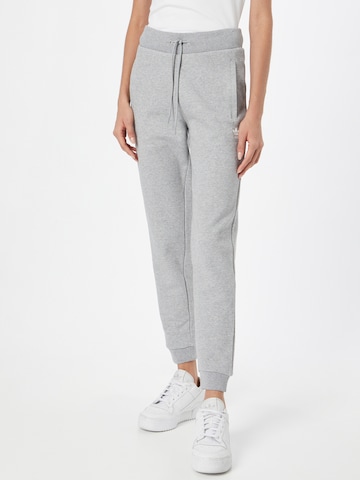 Effilé Pantalon ADIDAS ORIGINALS en gris : devant