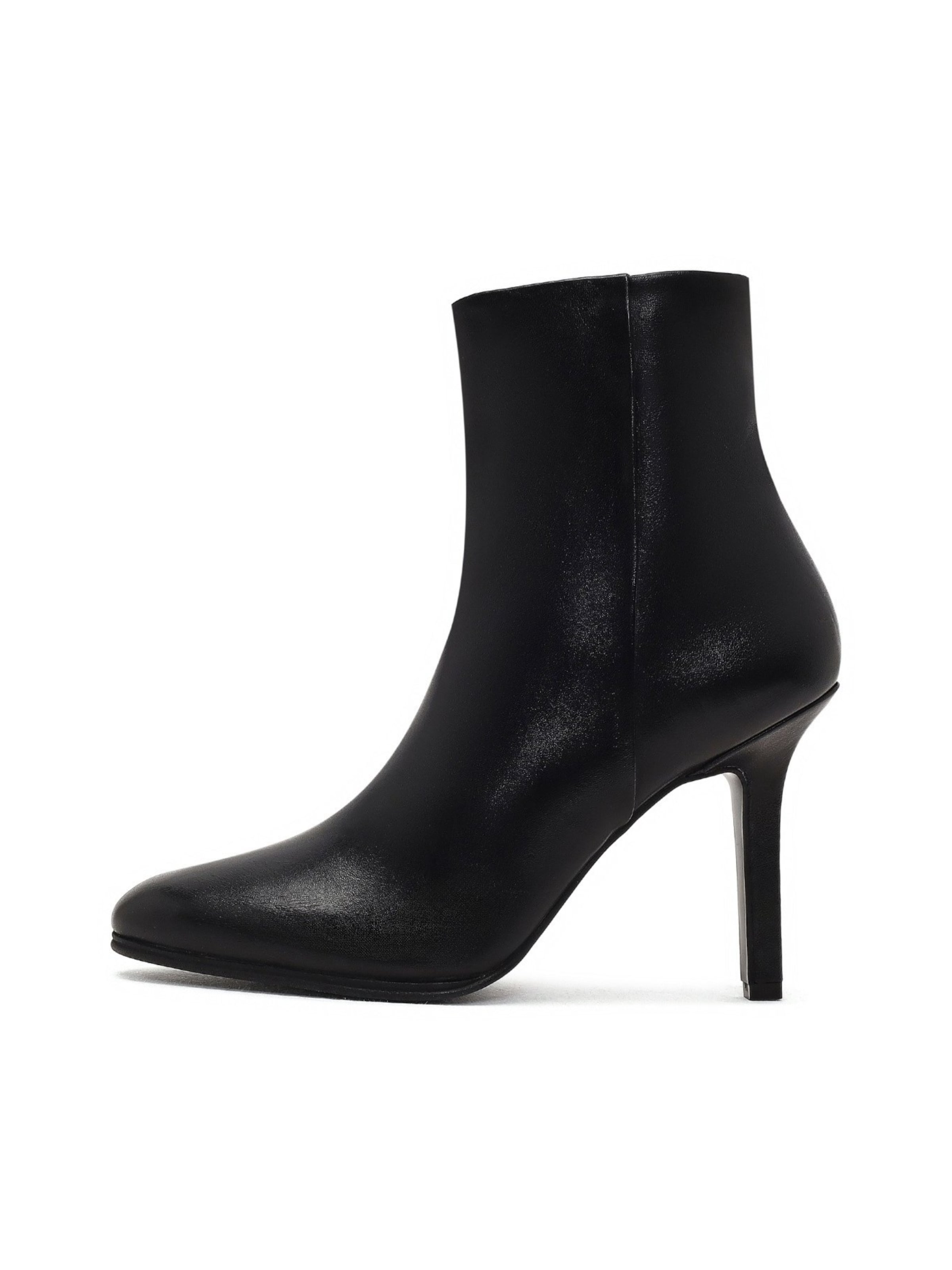 Stivaletto di Derimod in nero: frontale