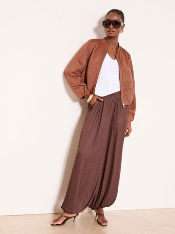 Lipsy Демисезонная куртка в Коричневый