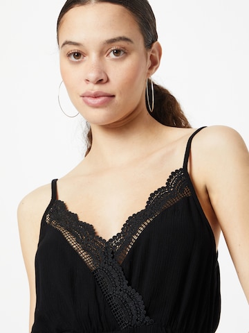 ABOUT YOU Top 'Elna' in Schwarz