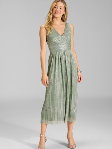 SWING Cocktail Dress in Green